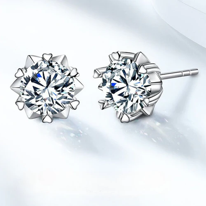 Heart-shaped Six Slaw Moissanite Diamond Stud Earrings