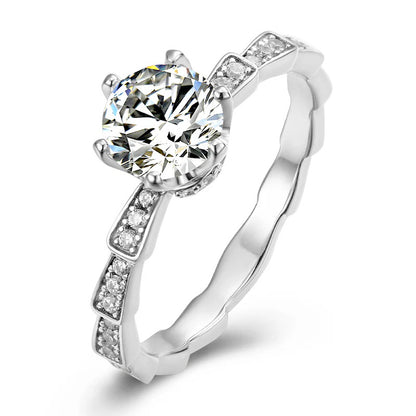 Engagement Round Cut Moissanite Ring