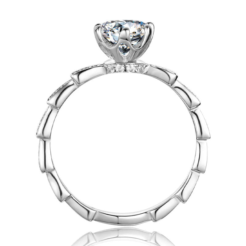 Engagement Round Cut Moissanite Ring