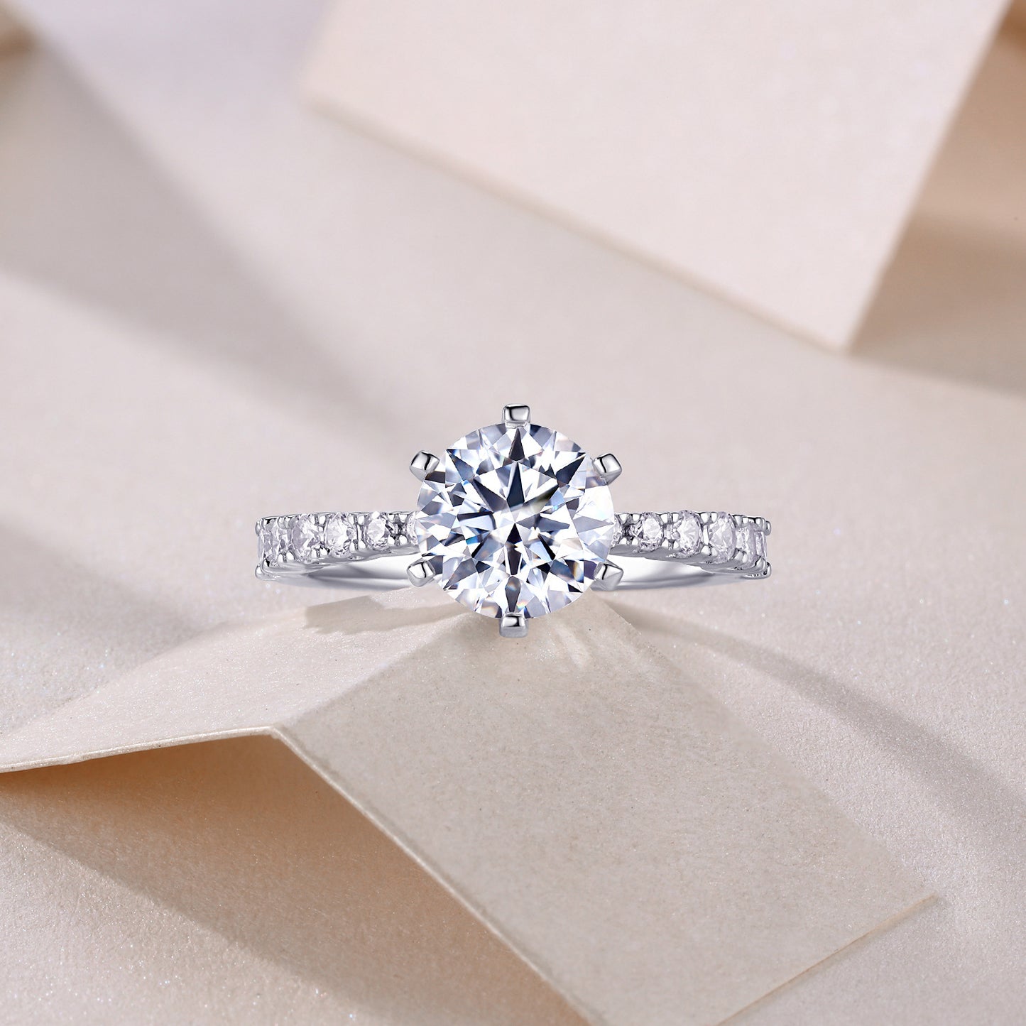 Travel Moissanite Ring 2 carat 