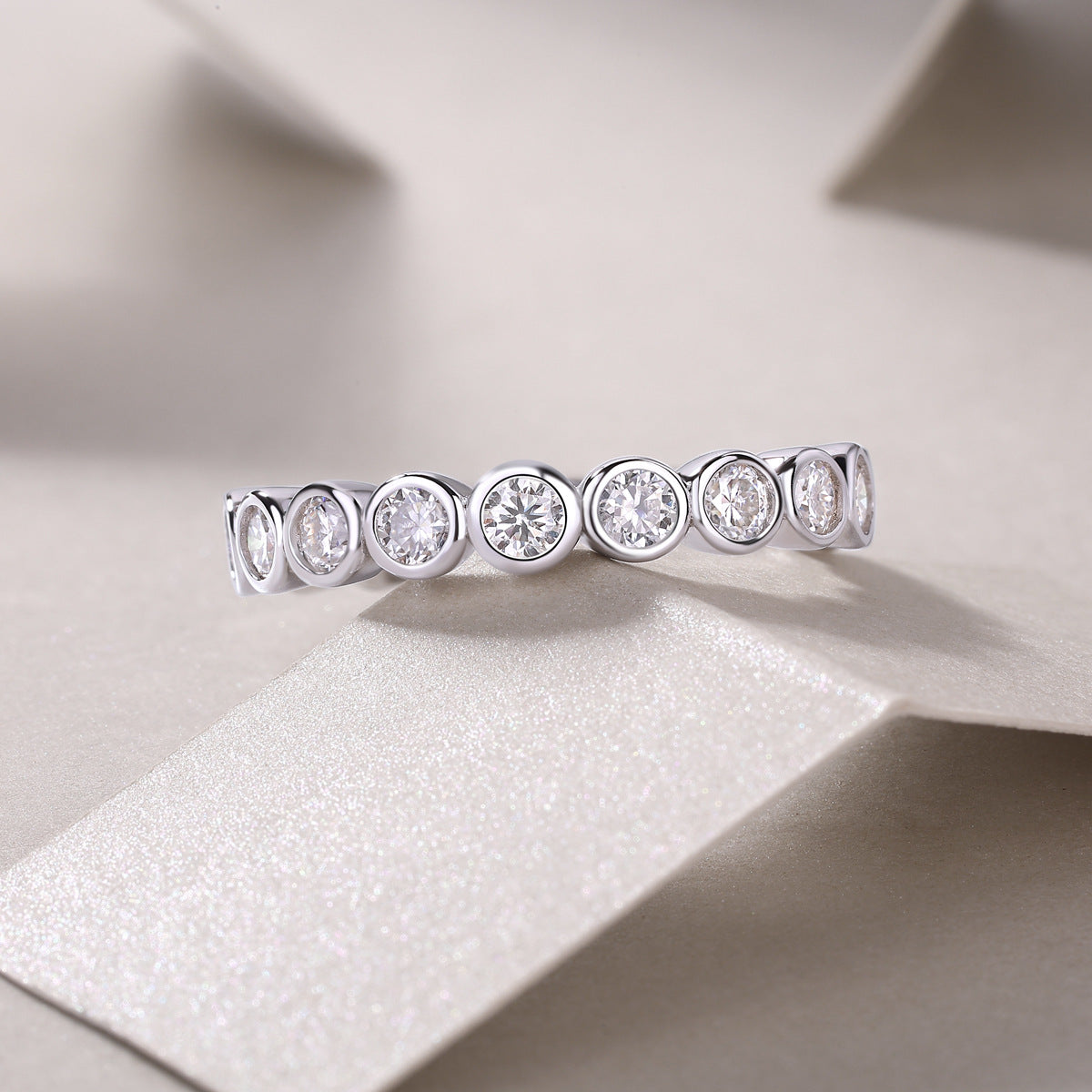 Round Brilliant Bezel Setting Moissanite Eternity Ring 