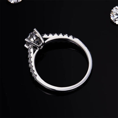 Oval Cut Moissanite Ring